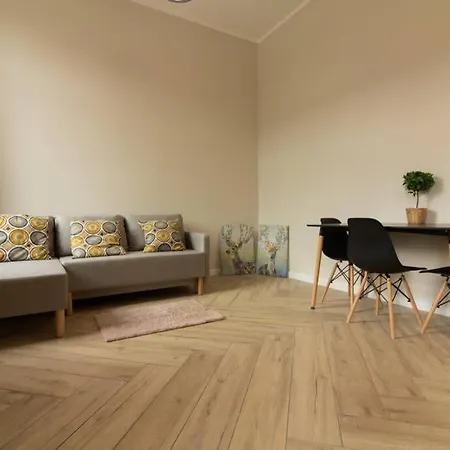 דירה Comfy And Minimalistic- Golden Apartments- Old Town *